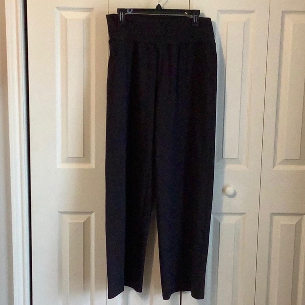 Womens Stylus high rise wide leg pull on pants.